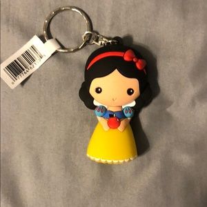 Snow White keychain NWT